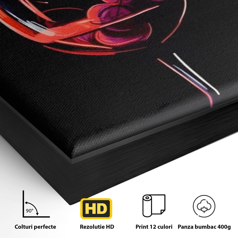 Detaliu al suprafetei: tablou canvas cu pahar de vin si struguri, in rama de aluminiu negru
